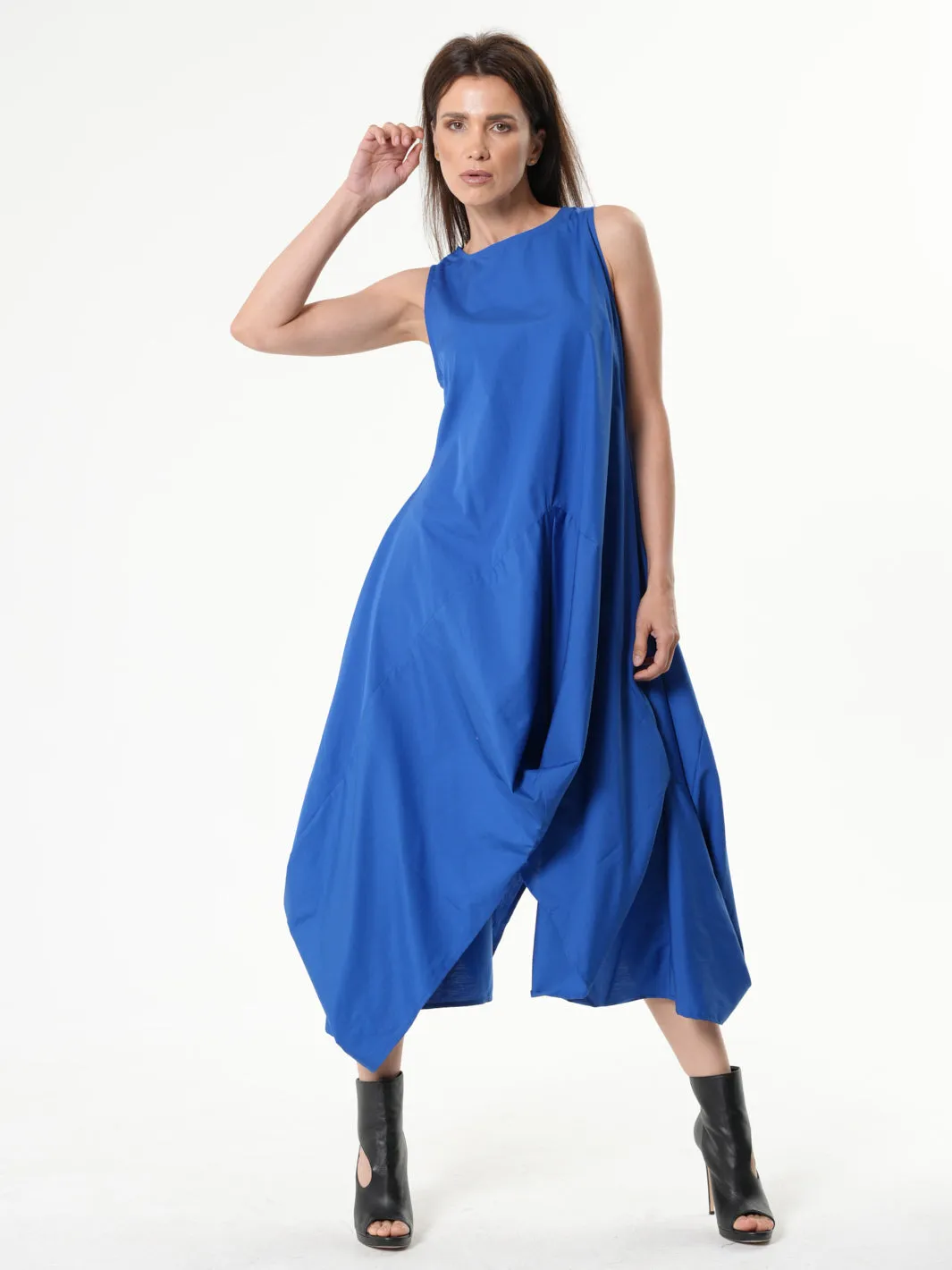Elegant Asymmetric Sleeveless Dress in Chic Gray