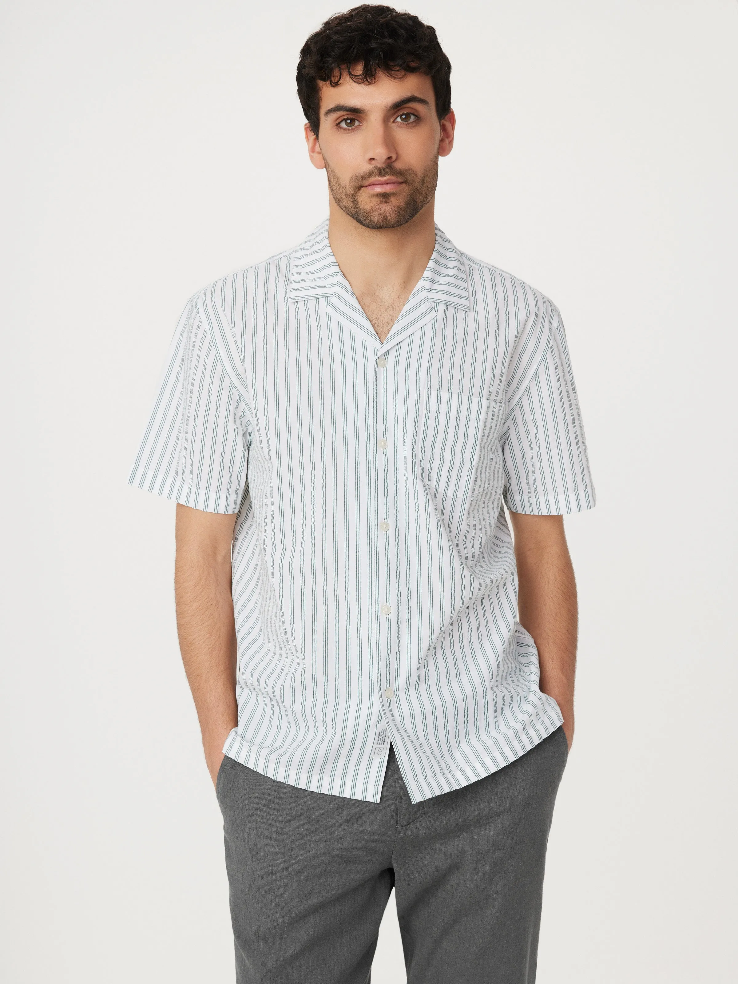 The Seersucker Camp Collar Shirt in Evergreen